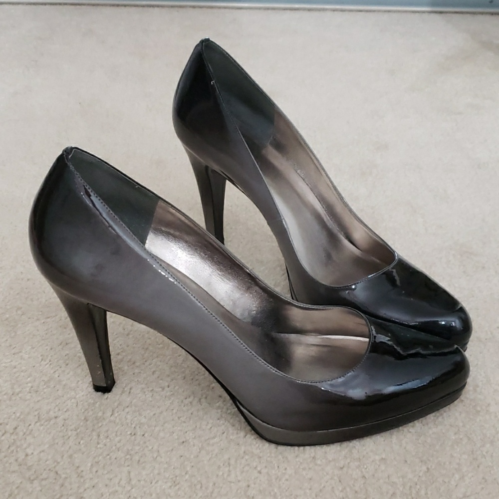 Ann Taylor Two Tone heels
